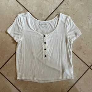 American Eagle Preowned Round Neck Shirt